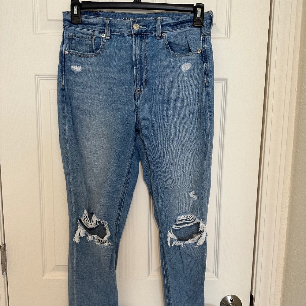 American eagle mom jeans